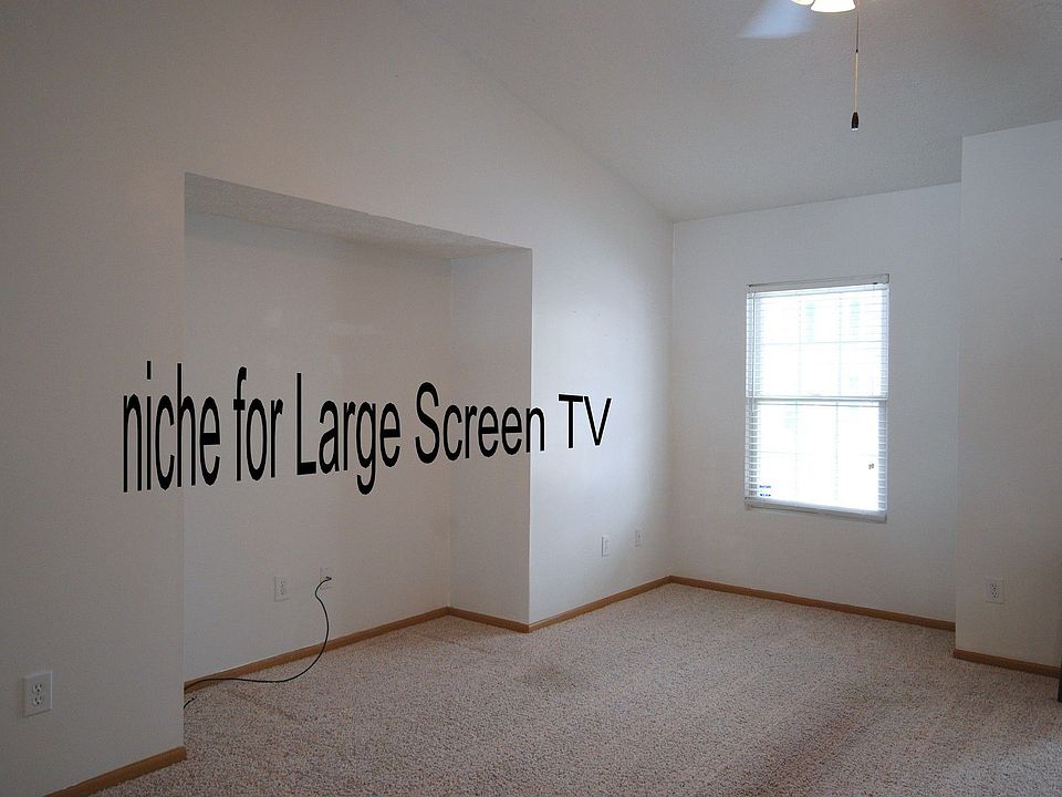 Niche for entertainment center