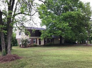 8846 Camp Ave, Jonesboro, GA 30236