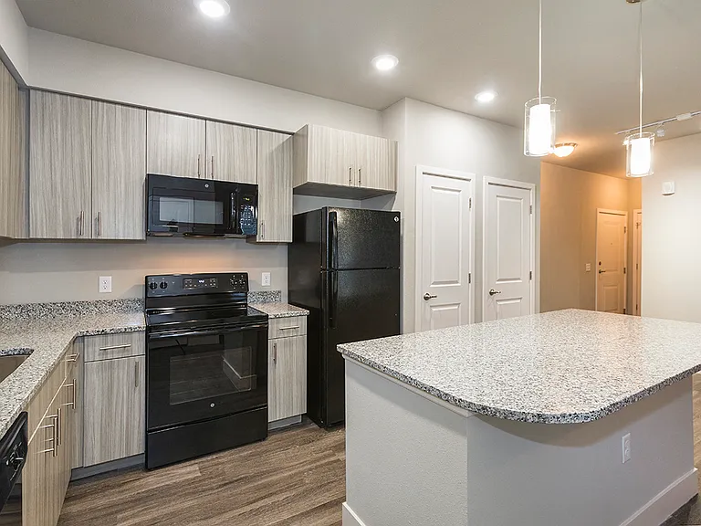 The Overlook at Interquest Apartments — Photo 41