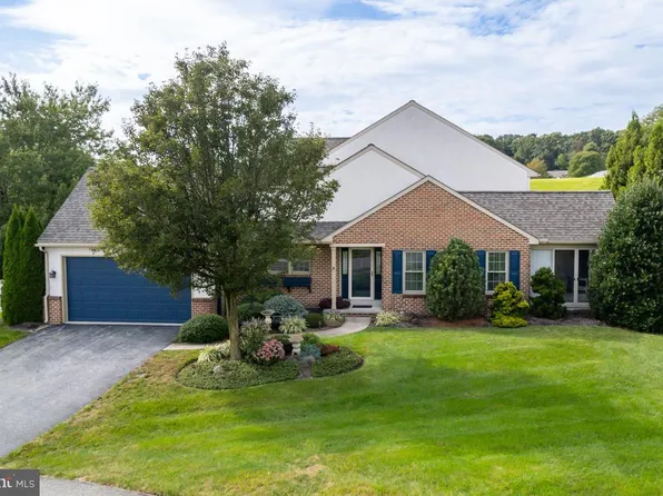 325 Steeplechase Dr, Elverson, PA 19520