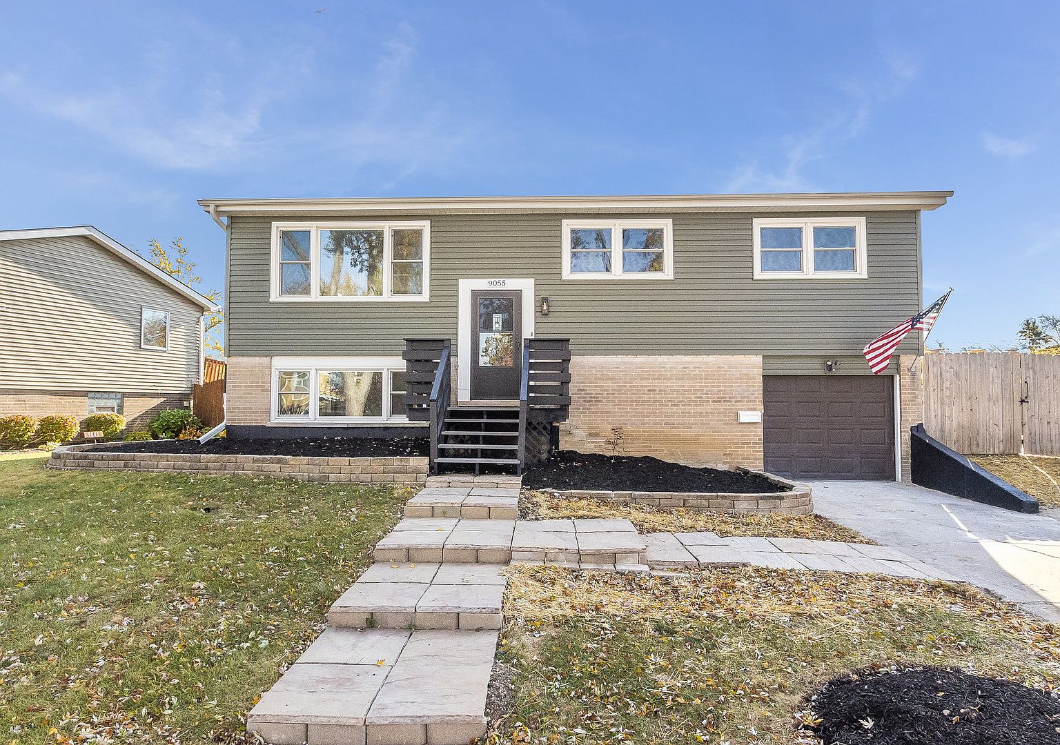 9055 W 91st Pl, Hickory Hills, IL 60457 | Zillow