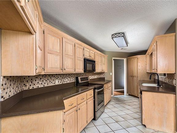 4th image of 1507 Saratoga Dr