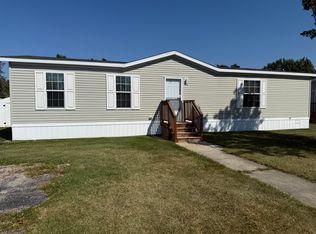 126 Scarlet Oak Ct, Oxford, MI 48371