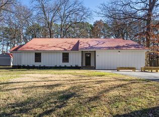 38 Meadowbrook Cir, Bentonville, AR 72712