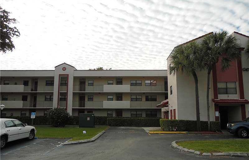 1st image of 3252 Foxcroft Rd APT 205