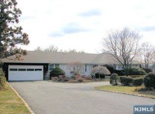 72 Horizon Ter, Hillsdale, NJ 07642