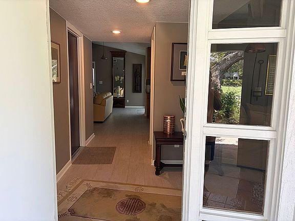 3rd image of 1075 Eniswood Pkwy