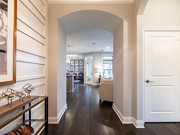3rd image of 220 Parkgate Ct