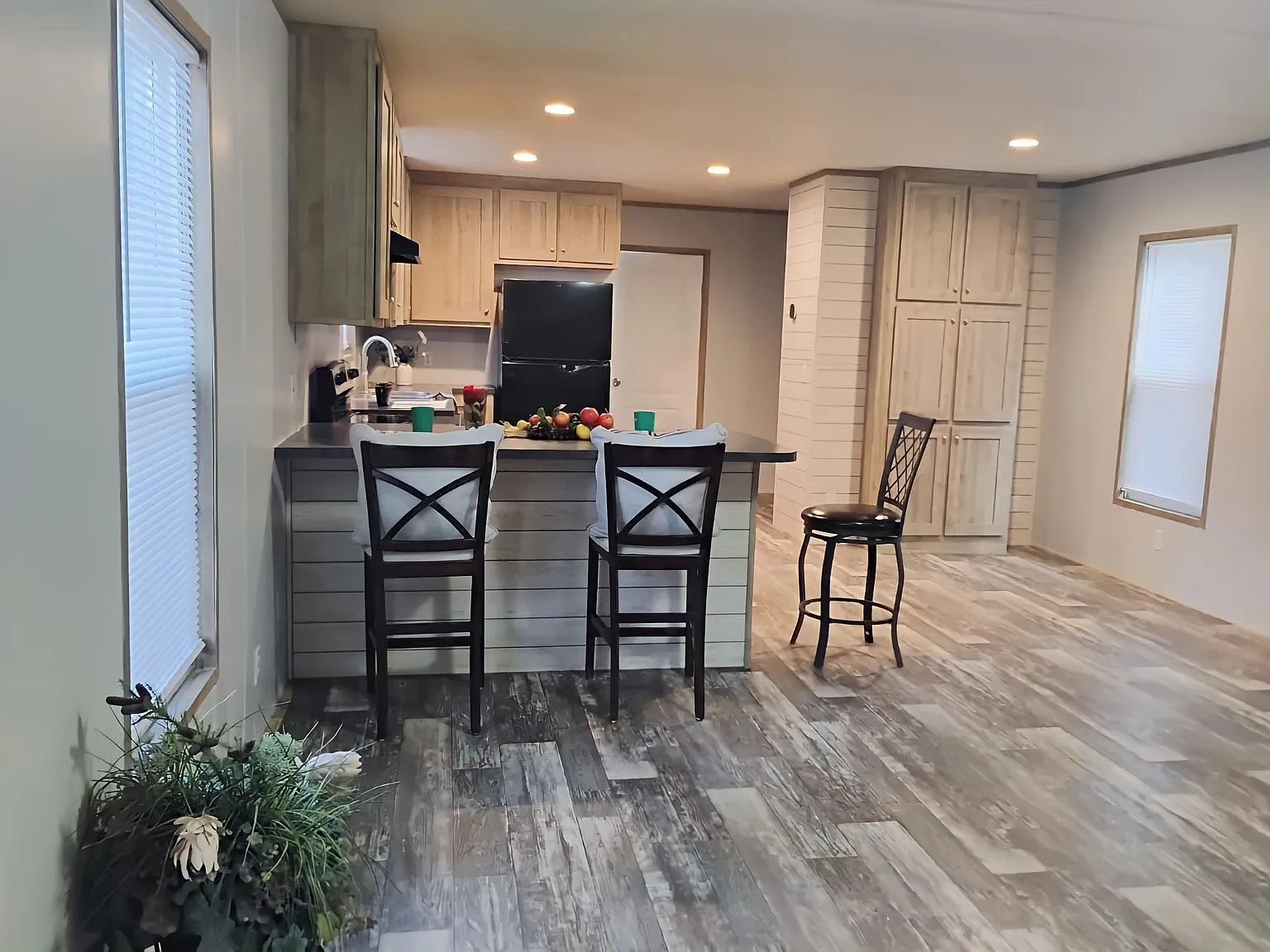 3 bed, 1216 sqft, $1,390 — Photo 2