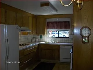 1060 Trinity Dr photo 1