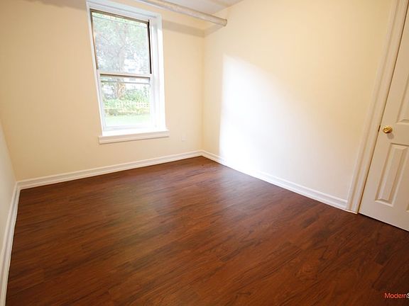 5th image of 2410 29th St APT 1