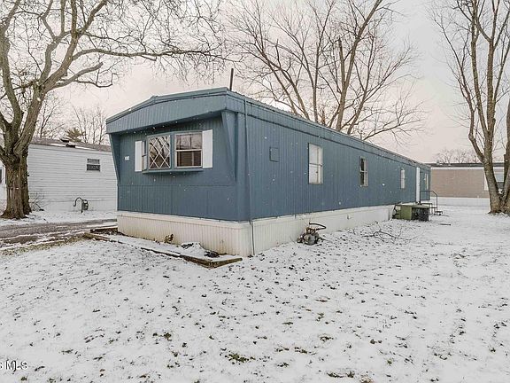 3rd image of 2414 Aberdeen Dr