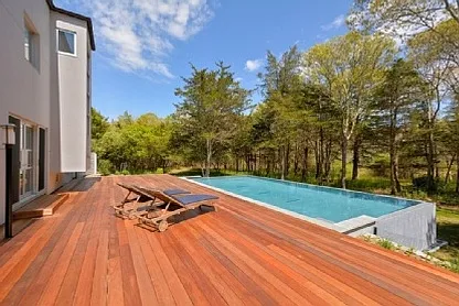 Stunning Contemporary Close to Harbor Creek Preserve — Photo 3