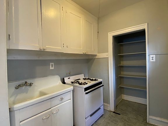 5th image of 1331 W Touhy Ave APT 2S