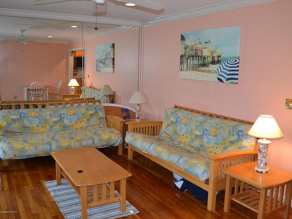 2nd image of 310 Maryland Ave APT 5