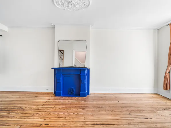 329 Tasker St, Philadelphia, PA 19148