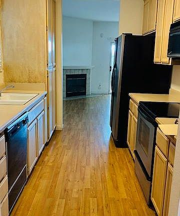 2nd image of 1850 Blossom Avenue #115