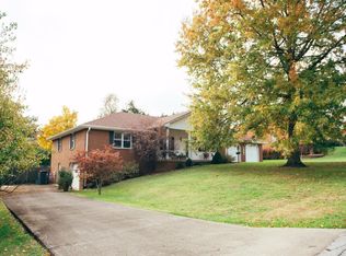 1110 Deer Haven Dr, Frankfort, KY 40601