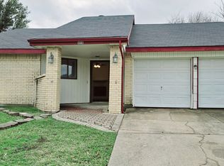408 Kalmia Dr, Arlington, TX 76018