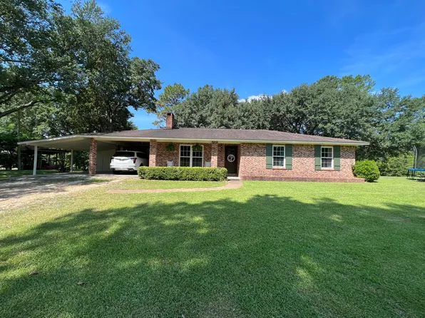 62 Moores Ln, Columbia, MS 39429