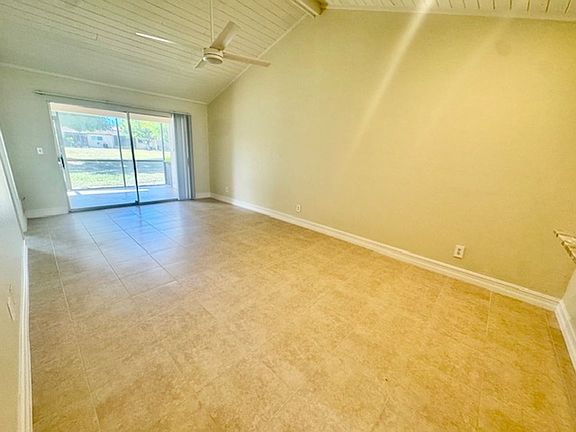 3rd image of 9313 Lennex Ln