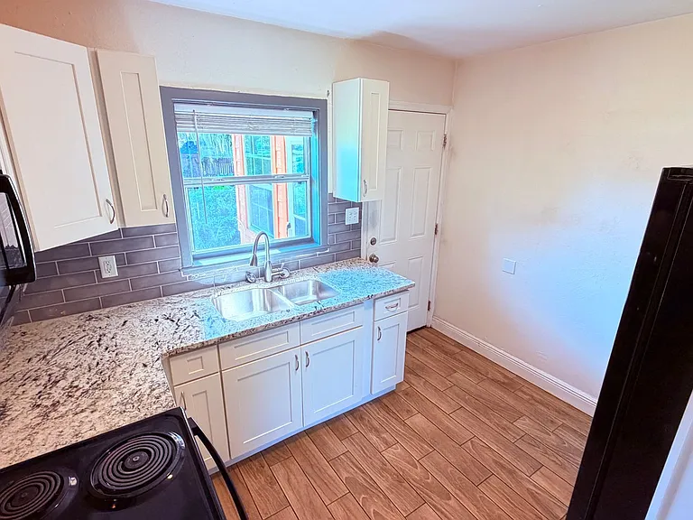 5122 Old Cheney Hwy — Photo 21