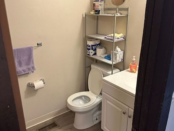 4th image of 40 E 11th Ave #40A