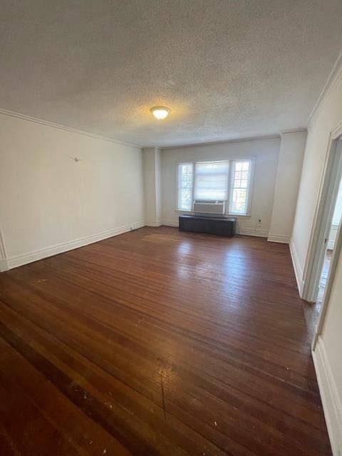2nd image of 133 E Academy St #7