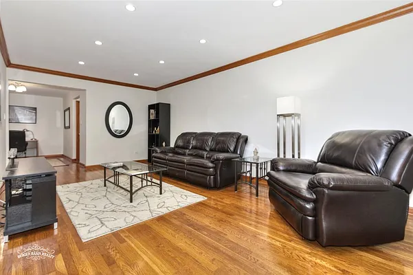 Sold by Bergen Basin Real Estate | media 25