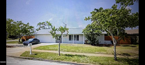 215 Artemis Blvd Photo 1