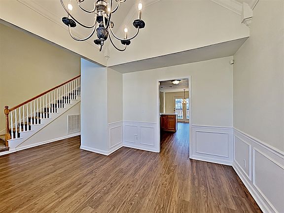 4th image of 1432 Colyn Ave