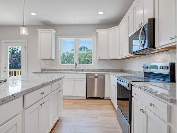 4th image of 35 Welch Cir NW