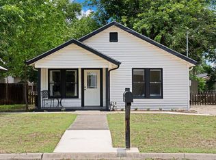 208 Palmer St, Kerrville, TX 78028