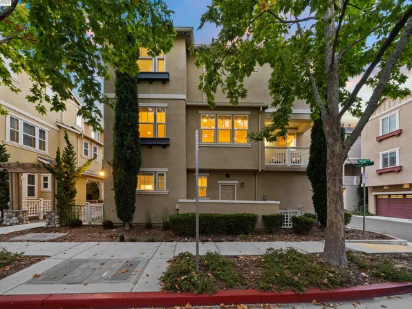 2800 Pinnacles Ter, Fremont, CA 94538