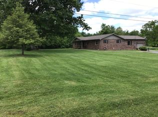 1264 W Creston Rd, Crossville, TN 38571