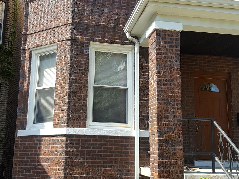 1st image of 2934 N Washtenaw Ave