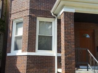 2934 N Washtenaw Ave, Chicago, IL 60618