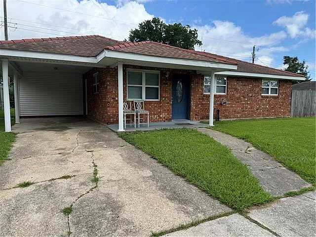 2816 Veronica Dr — Photo 1