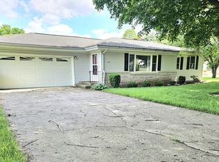 302 N Lincoln St, White Pigeon, MI 49099