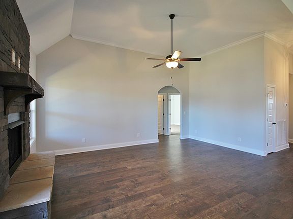 5th image of 127 Overcrest Ct