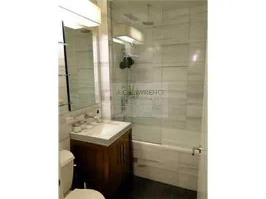 Sold by Aclawrence | media 22
