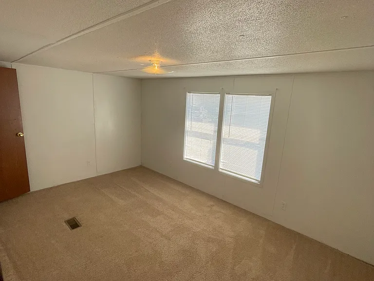 575 N Bellwood Rd — Photo 7