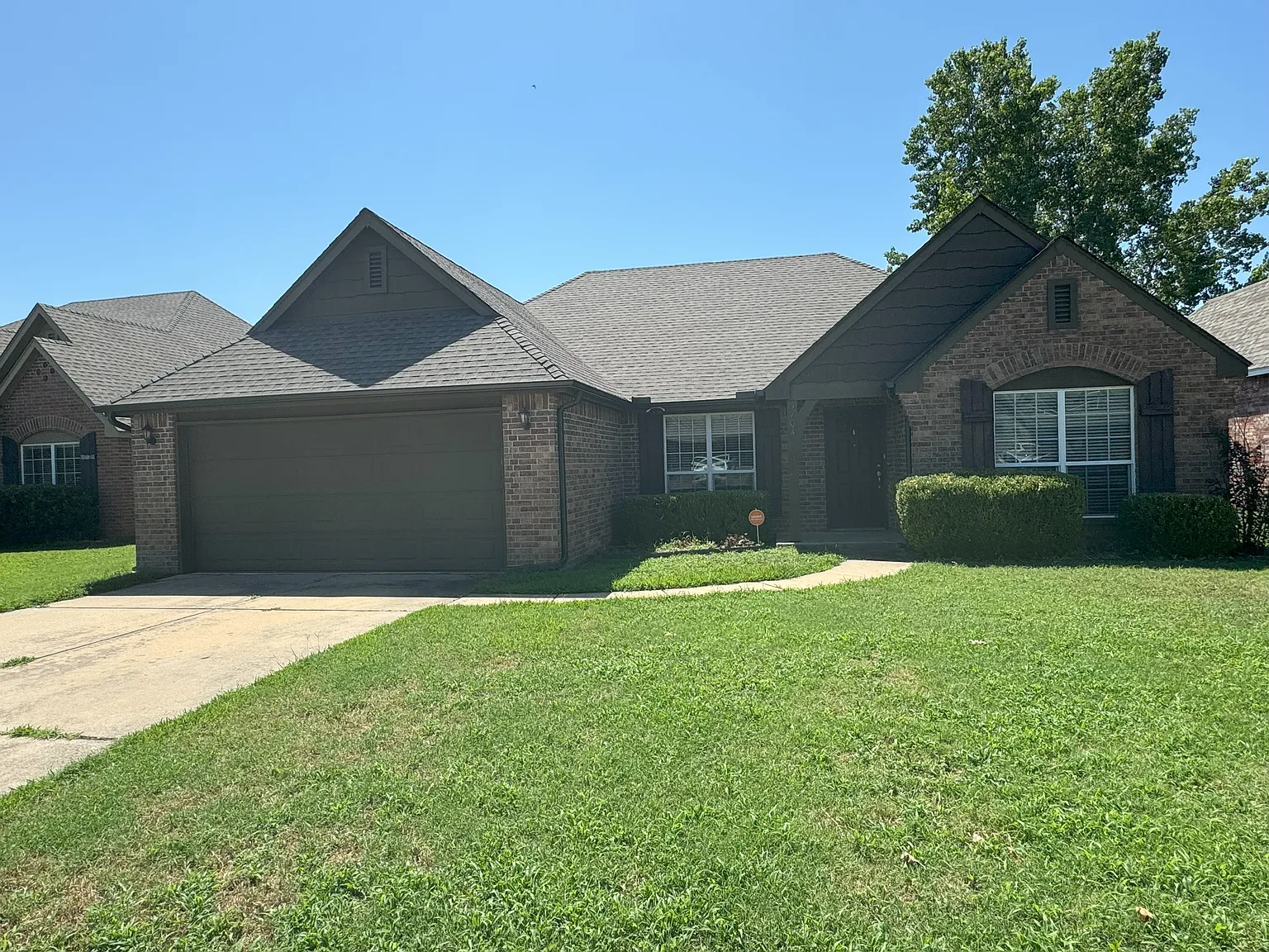 4 bed, 2104 sqft, $2,395 — Photo 1