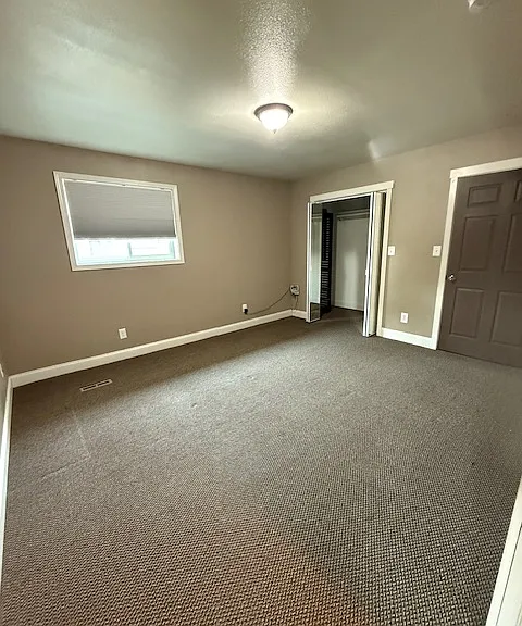 2226 Kensington Ave — Photo 6
