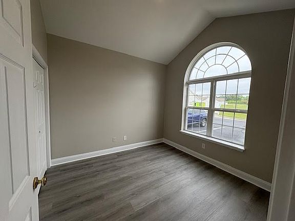 3rd image of 4909 Dreamweaver Ct Unit 2