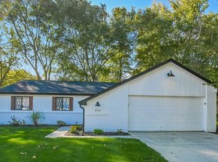 3925 Pebble Creek Dr, Indianapolis, IN
