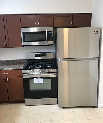 2nd image of 330 Ann St APT 3