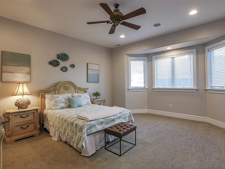 530 W Shore Dr — Photo 19