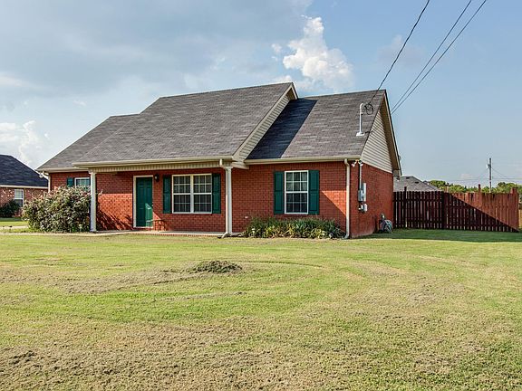 3rd image of 2715 Cliffside Dr