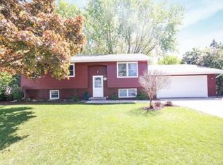 4852 104th Ave NE, Blaine, MN 55014